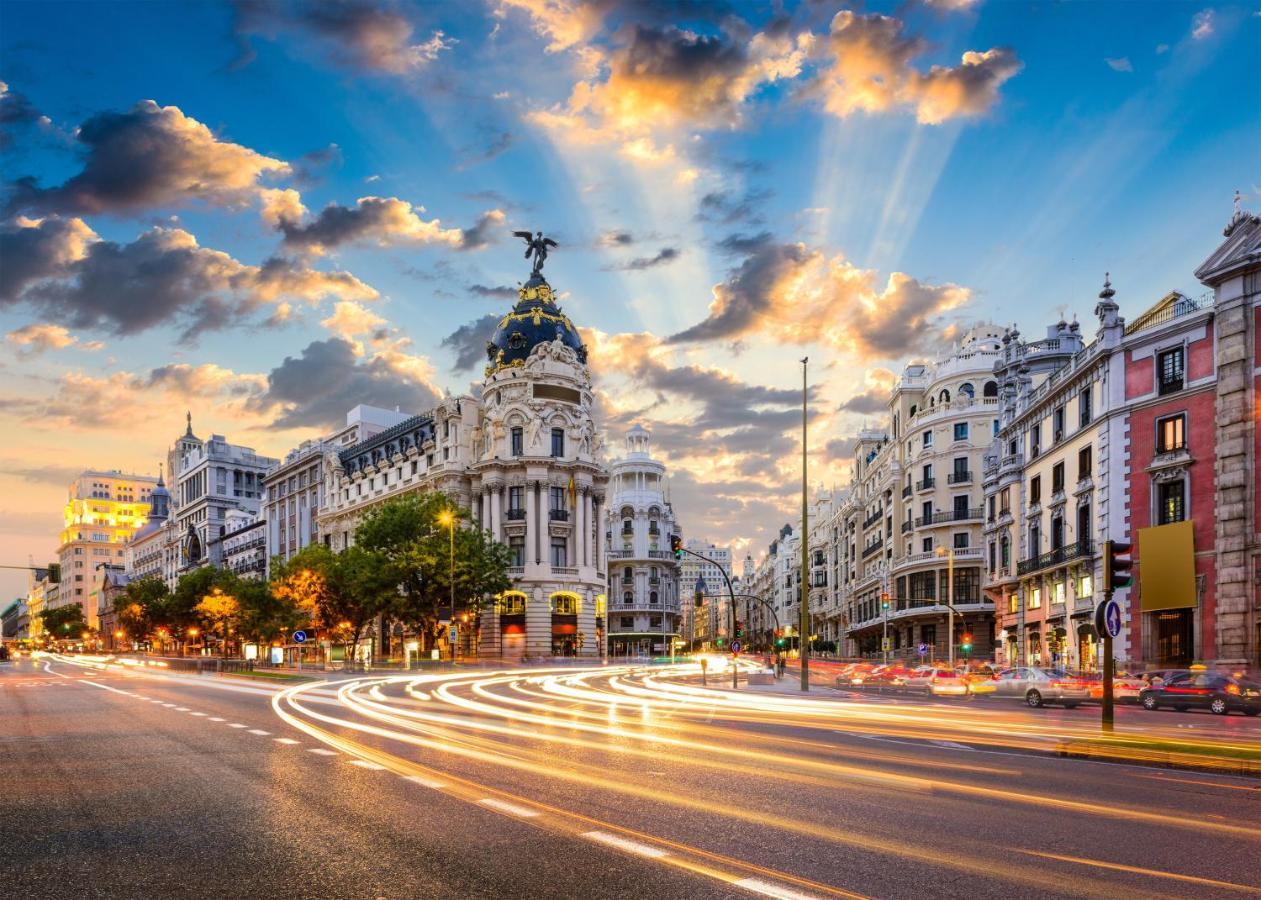 Gran Via -Chueca Rooms Parking Tph Мадрид Екстериор снимка